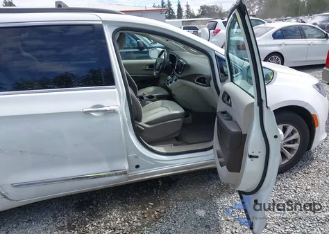 2017 Chrysler Pacifica Touring-L from USA, damaged, VIN 2C4RC1BG0HR688436